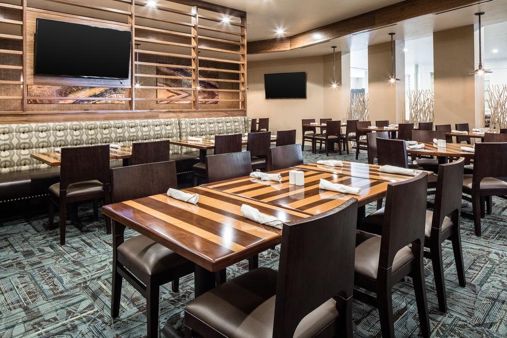 Delta Hotels By Marriott Helena Colonial Bagian luar foto