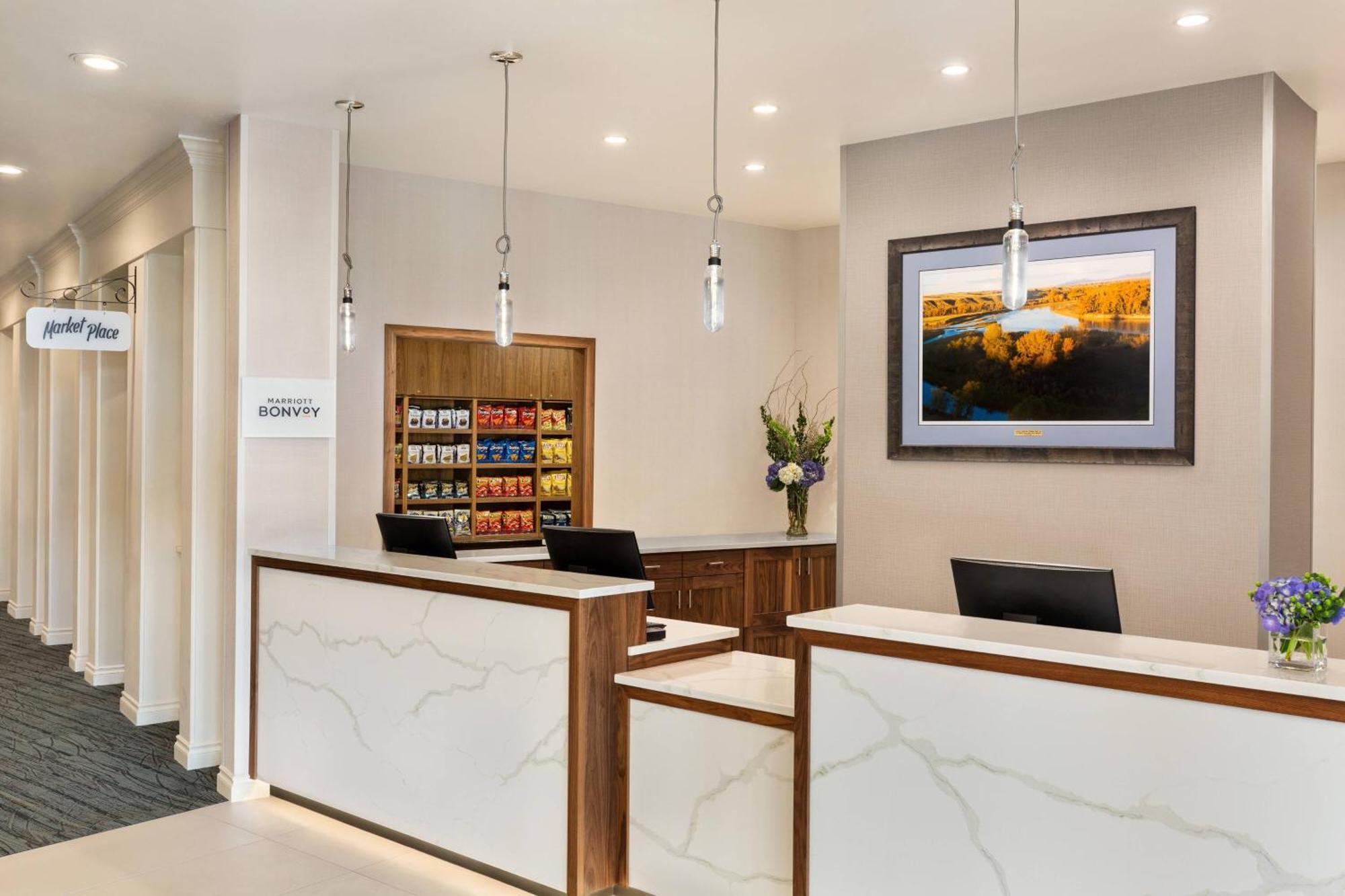 Delta Hotels By Marriott Helena Colonial Bagian luar foto