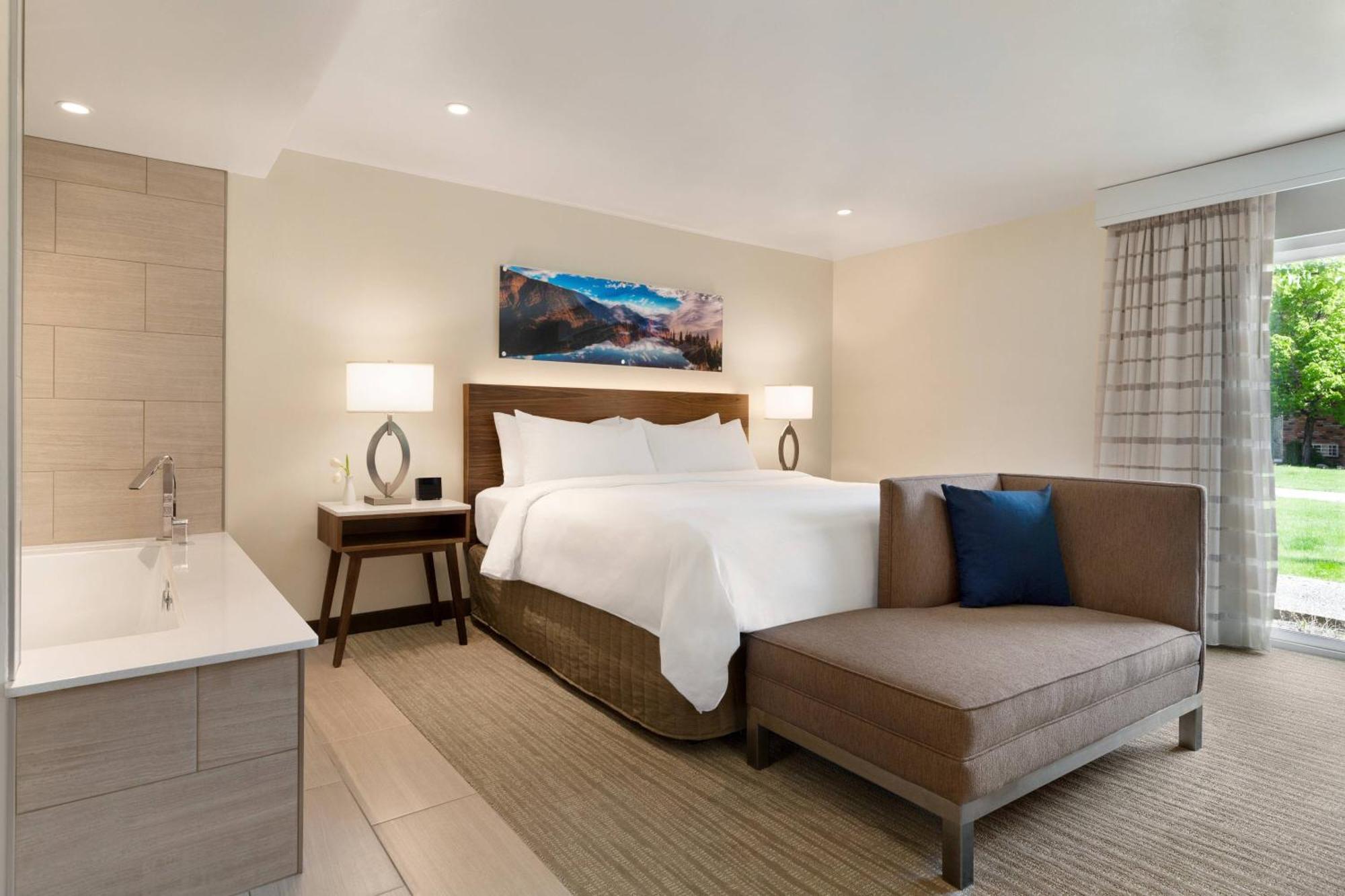 Delta Hotels By Marriott Helena Colonial Bagian luar foto