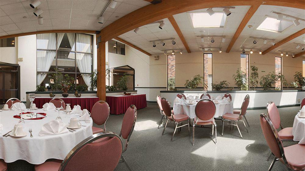 Delta Hotels By Marriott Helena Colonial Bagian luar foto